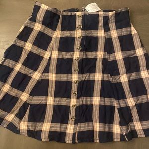 Brand New Juniors American Eagle mini skirt (XXS)
